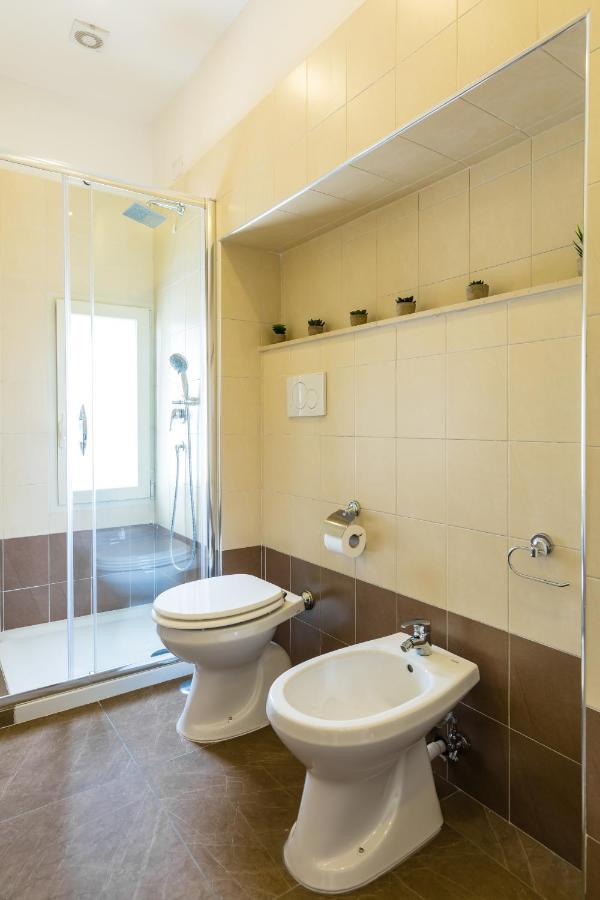 Bh Napoli Railway Hotel Bagian luar foto